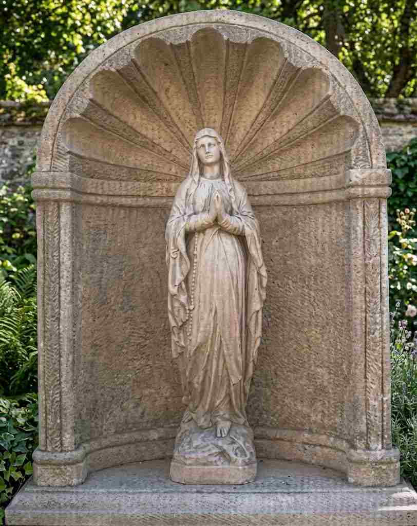 NICCHIA CON MADONNA CHE PREGA